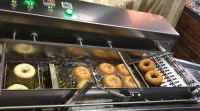 Automatic donut hole machine-Yufeng
