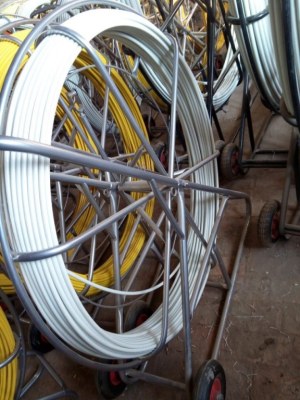 Resistance to high temperature cable duct rodder