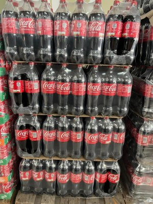 Palette de CoCa cola 1,5L vente uniquement pour professionnels avec k-bis. Conditionnem...