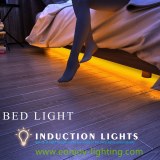 Kit de luz de cama con LED activado por movimiento con sensor PIR