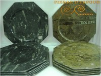 Platos de mármol fosilizado