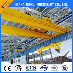 Overhead crane with electromagnetic for absorbing steel plate