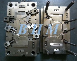 Medical Plastic Y Connector Injection Mould