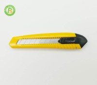 Promotional plastic pocket retractable utility blade
